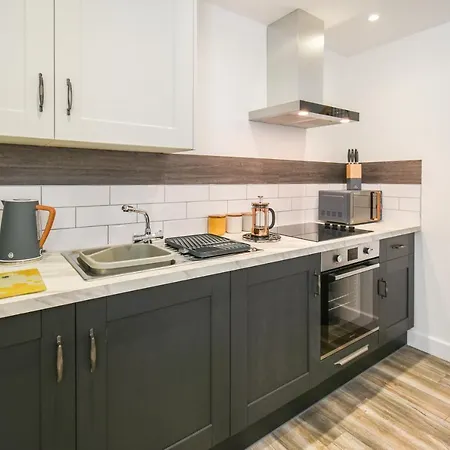 Woodland View Apartment *